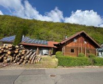 Hauptbild Fluthaus - Holz-Einfamilienhaus mit Doppelgarage im DornröschenschlafSolide Basis für Macher und Handwerker